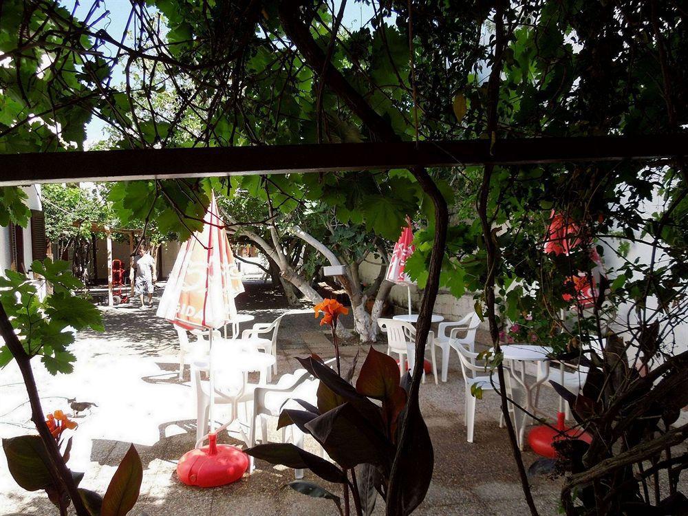 Albatross Hotel Livadi  Bagian luar foto