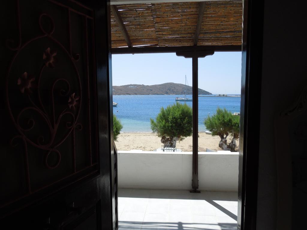 Albatross Hotel Livadi  Bagian luar foto